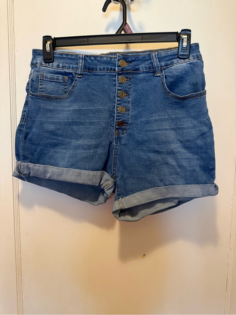 American Bazi Button-Front Rolled Hem Denim Shorts - Blue